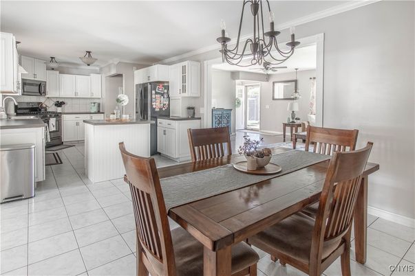 Chandelier, Dining room, Interior, Kitchen