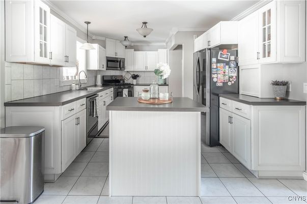 Interior, Kitchen, Pendant Lights, Stainless Steel Appliances