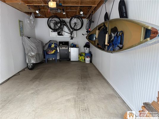 Garage, Interior