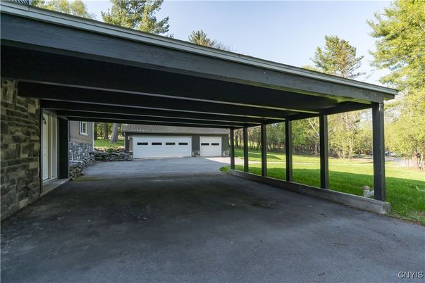 Detached Garage, Exterior