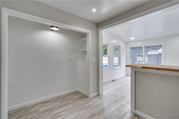 Empty room, Interior, Recessed Lighting, Wood Texture Flooring