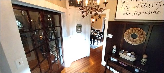 Chandelier, Interior, Wood Texture Flooring