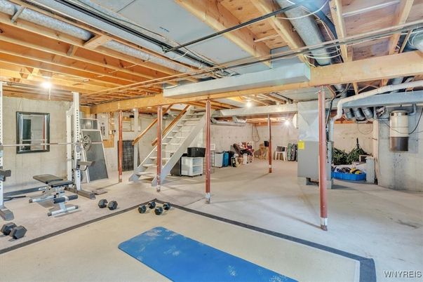 Fitness Equipment, Interior, Wooden Beams