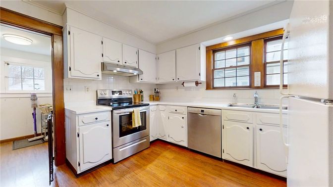 Interior, Kitchen, Stainless Steel Appliances, Wood Texture Flooring