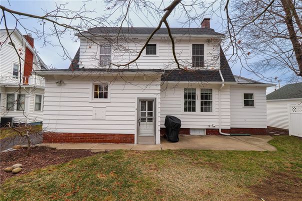 Exterior, Facade, Cape Cod
