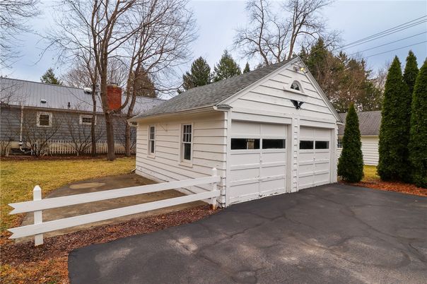 Detached Garage, Exterior