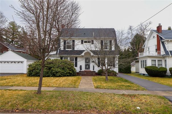 Detached Garage, Exterior, Facade, Queen Anne Victorian