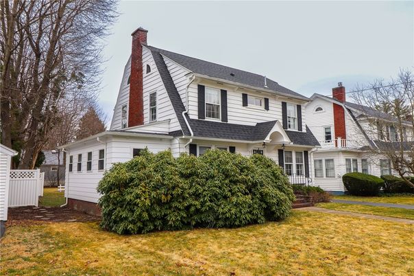 Backyard, Exterior, Facade, Cape Cod