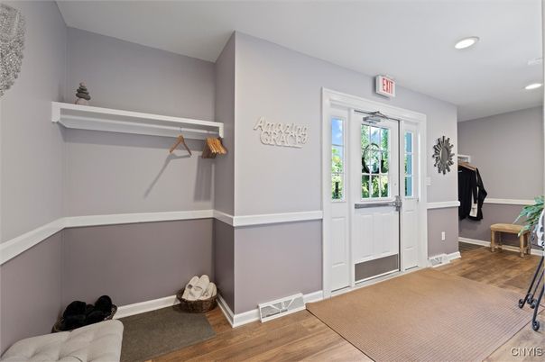 Interior, Recessed Lighting, Wood Texture Flooring