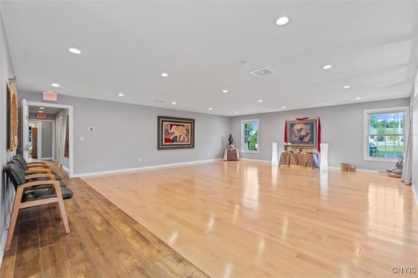 Empty room, Interior, Recessed Lighting, Wood Texture Flooring