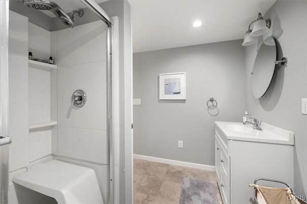 Bathroom, Interior, Recessed Lighting