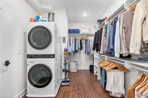 Interior, Recessed Lighting, Walk-in Closets, Washer, Wood Texture Flooring