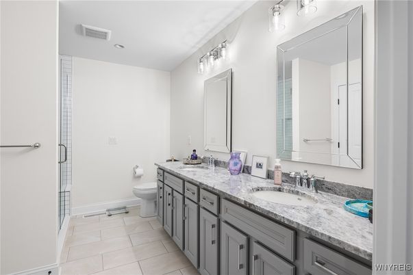 Bathroom, Dual Sink Vanities, Interior, Recessed Lighting