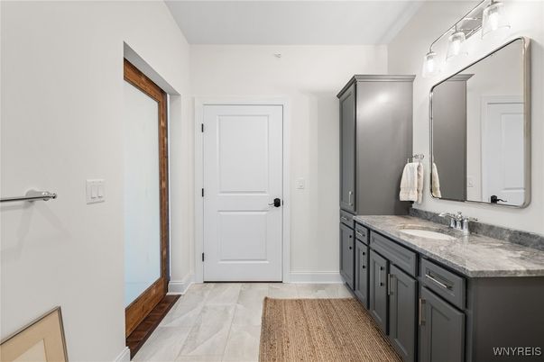 Bathroom, Dual Sink Vanities, Interior