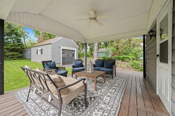 Detached Garage, Exterior