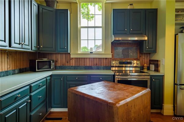 Interior, Kitchen, Stainless Steel Appliances, Wood Texture Flooring