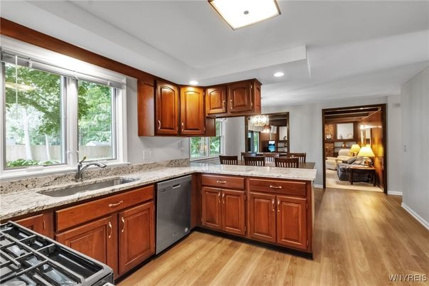 Chandelier, Dining room, Interior, Kitchen, Recessed Lighting, Wood Texture Flooring