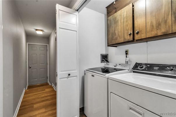 Interior, Washer, Wood Texture Flooring