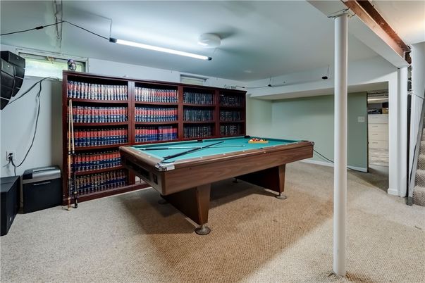 Billiard Table, Game Room, Interior