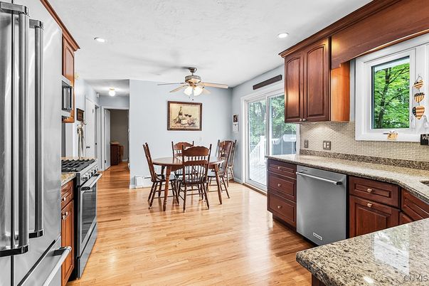 Dining room, Interior, Kitchen, Recessed Lighting, Wood Texture Flooring