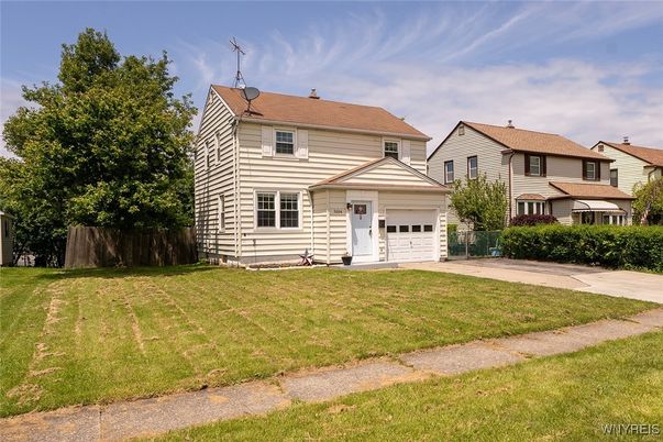 Attached, Backyard, Exterior, Facade, Cape Cod