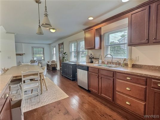 Dining room, Interior, Kitchen, Pendant Lights, Recessed Lighting, Wood Texture Flooring