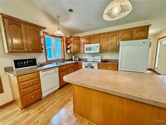 Interior, Kitchen, Pendant Lights, Wood Texture Flooring