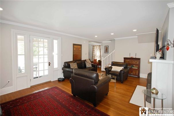 Interior, Living room, Recessed Lighting, Wood Texture Flooring