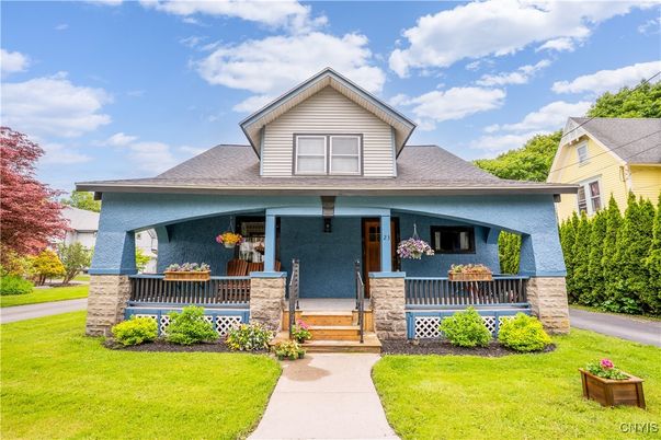 Exterior, Facade, American Craftsman