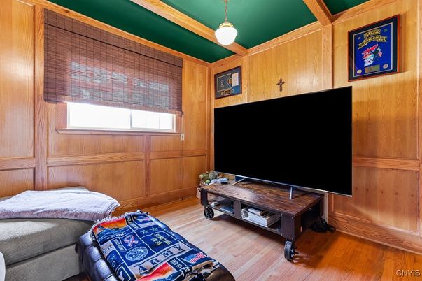 Interior, Pendant Lights, Wood Texture Flooring, Wooden Walls