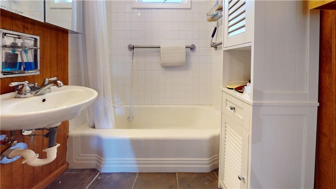 Bathroom, Interior