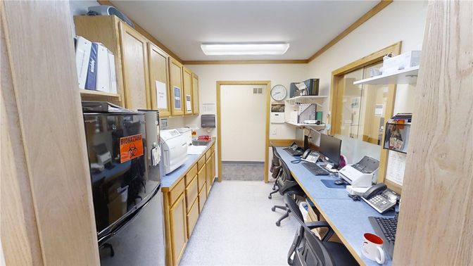 Home Office, Interior
