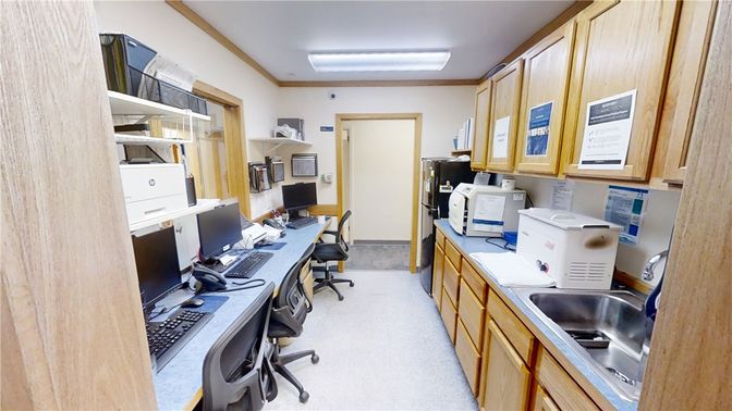 Home Office, Interior