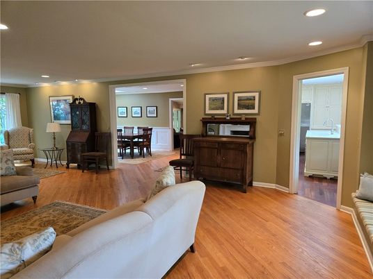 Dining room, Interior, Living room, Recessed Lighting, Wood Texture Flooring