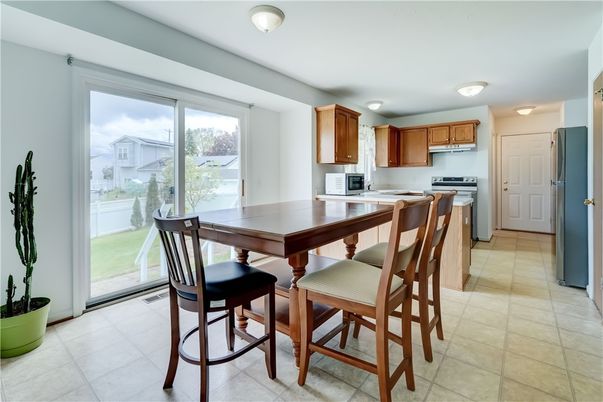 Dining room, Interior, Kitchen, Stainless Steel Appliances