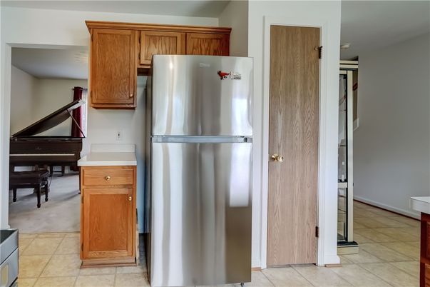 Interior, Kitchen, Piano