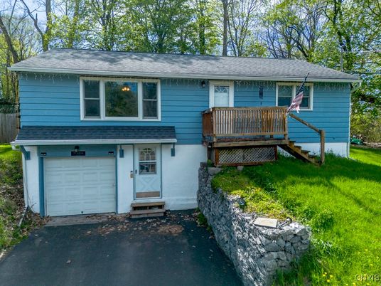 Attached, Exterior, Facade, Raised Ranch