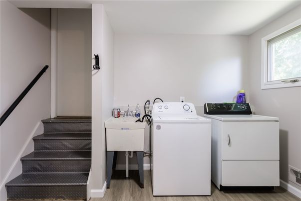 Interior, Washer, Wood Texture Flooring