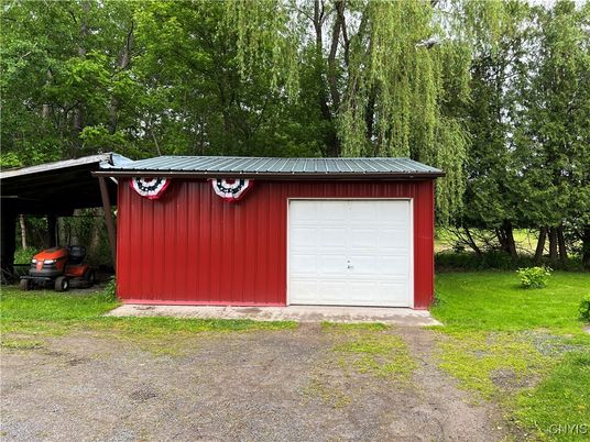Detached Garage, Exterior