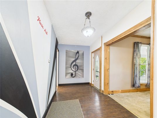 Interior, Pendant Lights, Wood Texture Flooring
