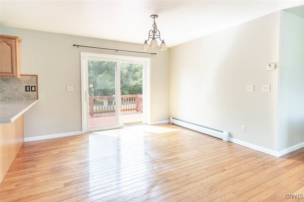 Empty room, Interior, Pendant Lights, Wood Texture Flooring