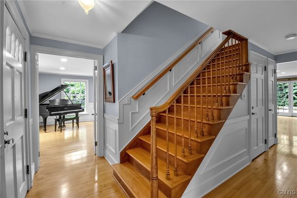 Interior, Piano, Recessed Lighting, Wood Texture Flooring