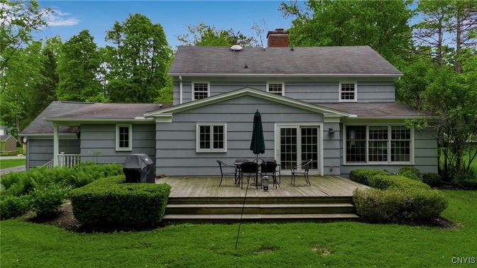 Exterior, Facade, Cape Cod