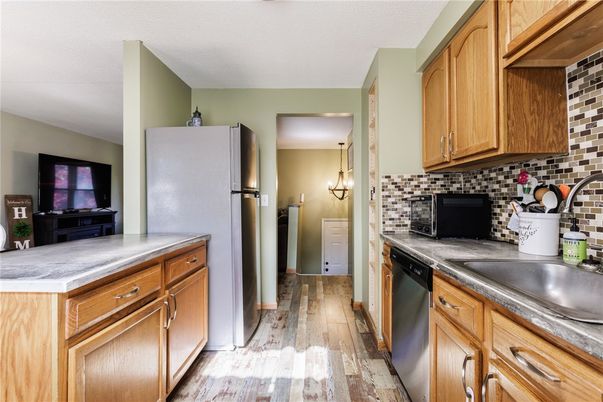 Interior, Kitchen, Pendant Lights, Wood Texture Flooring