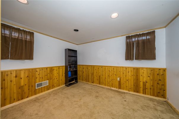 Empty room, Interior, Recessed Lighting
