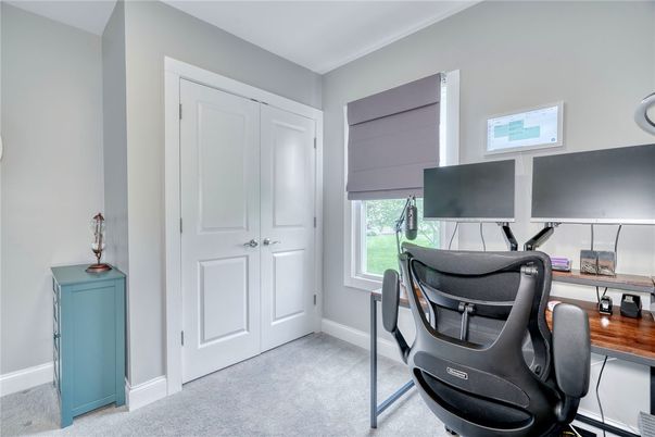 Home Office, Interior