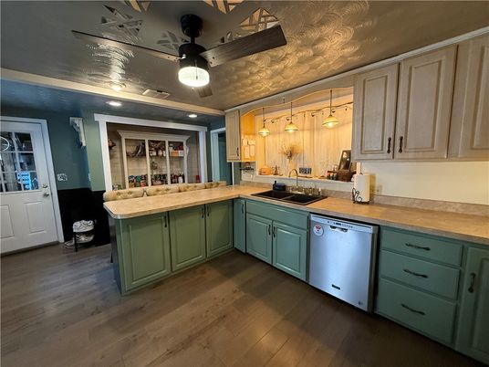 Interior, Kitchen, Recessed Lighting, Wood Texture Flooring