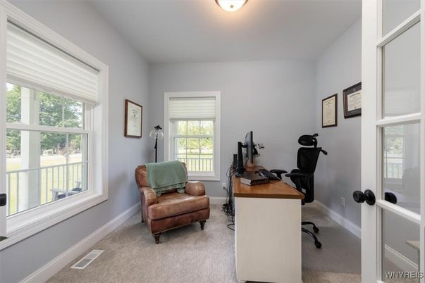 Home Office, Interior