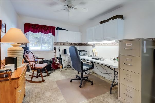 Home Office, Interior