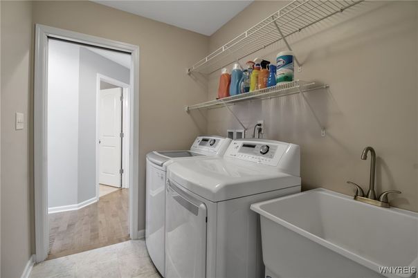Interior, Washer, Wood Texture Flooring